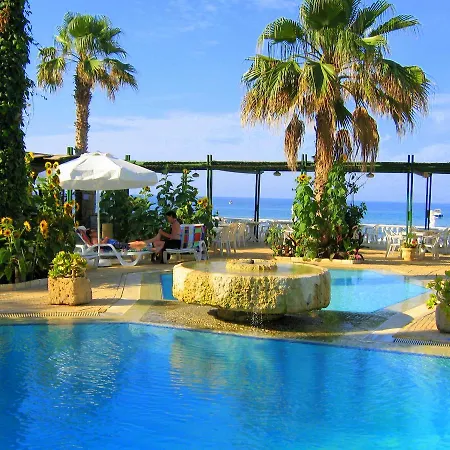 Topset Seafront 3*